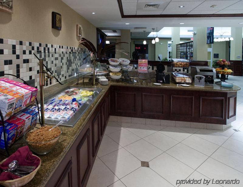 Hilton Garden Inn Аннаполис Ресторан фото